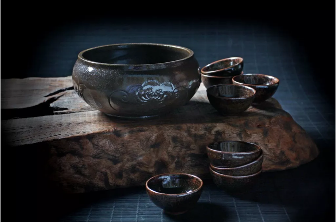 大茶碗：食罷一覺睡，起來兩碗茶。(圖2)