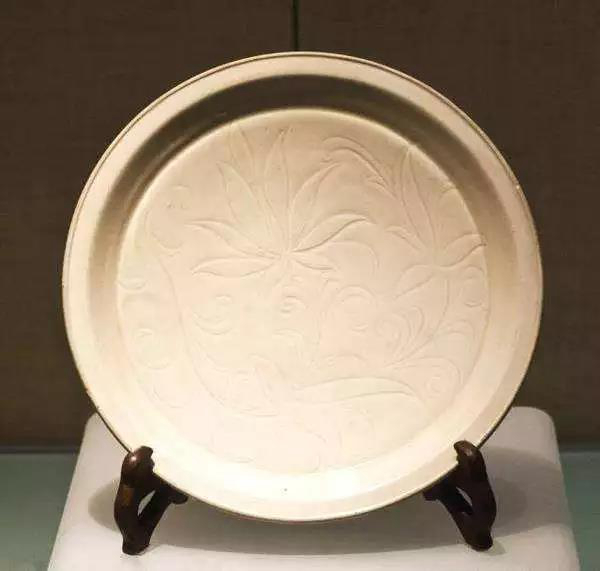 定窯定瓷-白瓷印花盤(白定) 定窯定瓷-白瓷印花盤(白定)