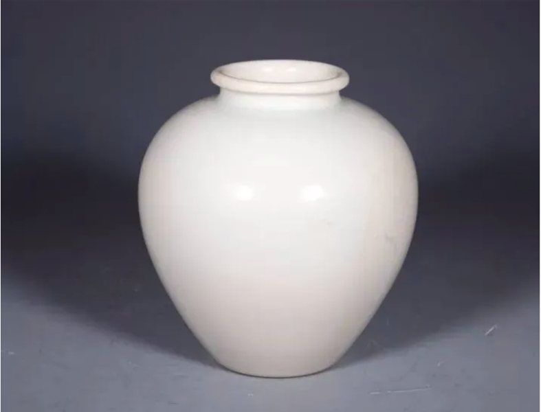 唐代邢窯白瓷盈字罐，真正做到了白如雪
